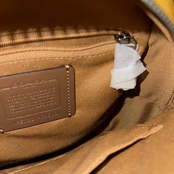 Coach backpack - Picture 3 of 9